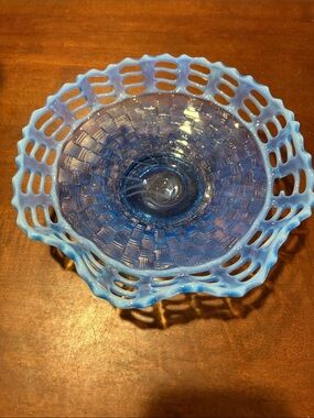 Fenton Opalescent Lattice Glass Bowl